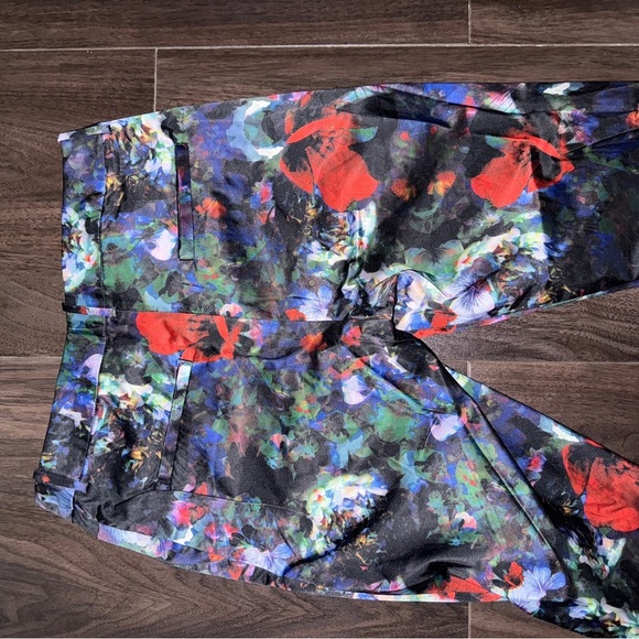 H&M Multicolor Floral Ankle Pants - Picture 4 of 6